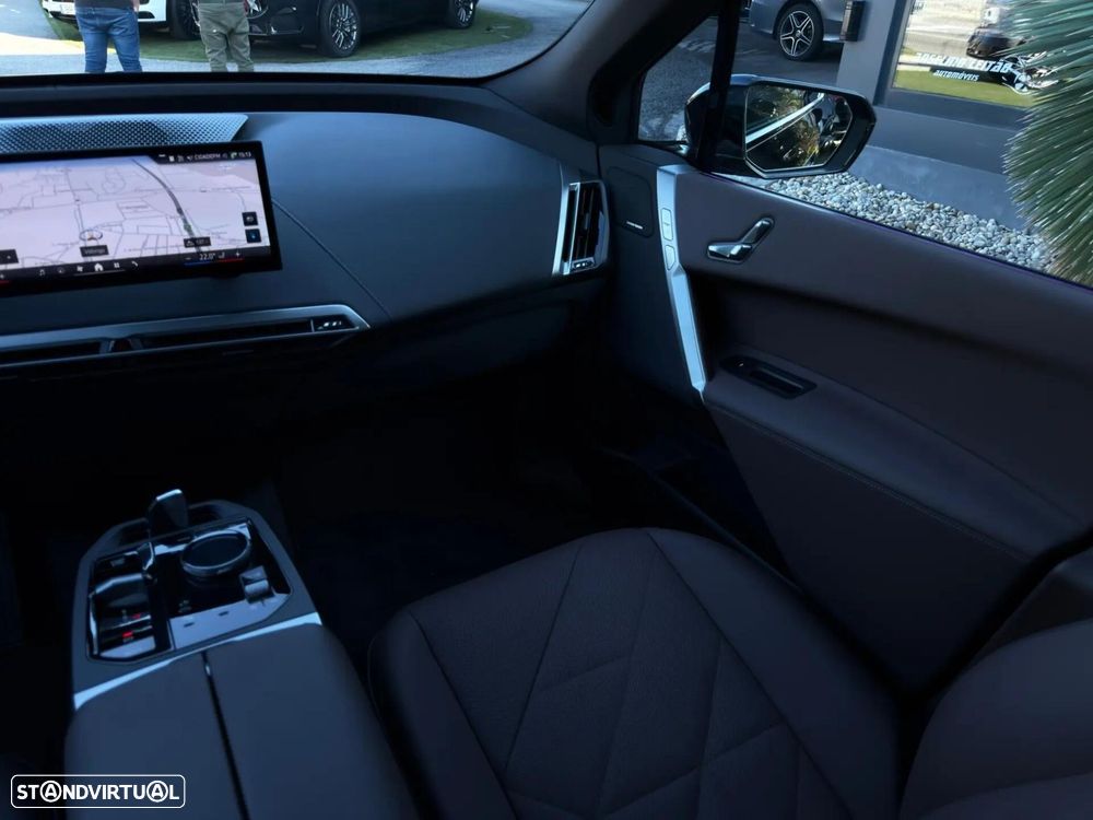 BMW iX xDrive 40 Pack Desportivo - 28