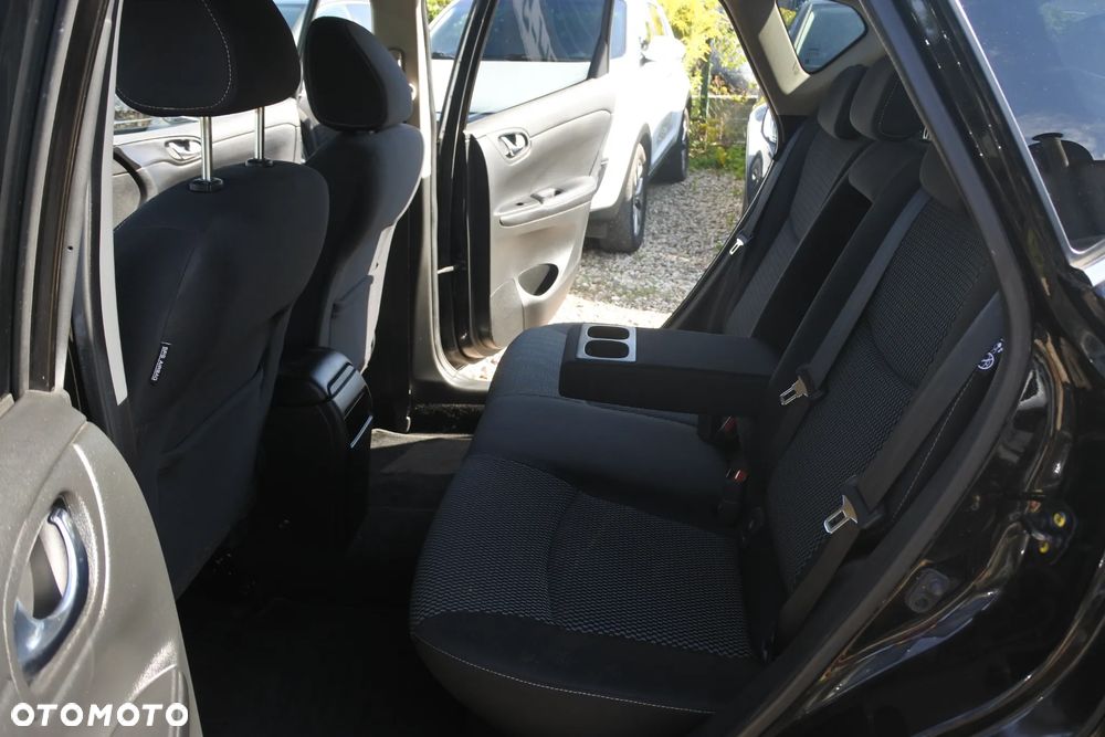 Nissan Pulsar 1.2 DIG-T Tekna EU6 - 8