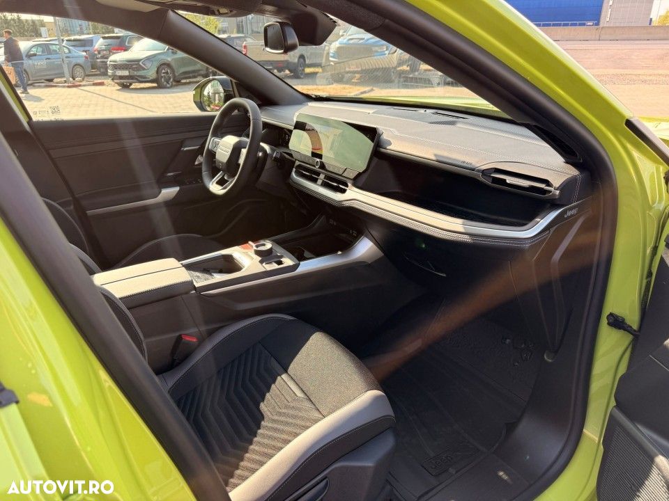 Jeep Compass - 12