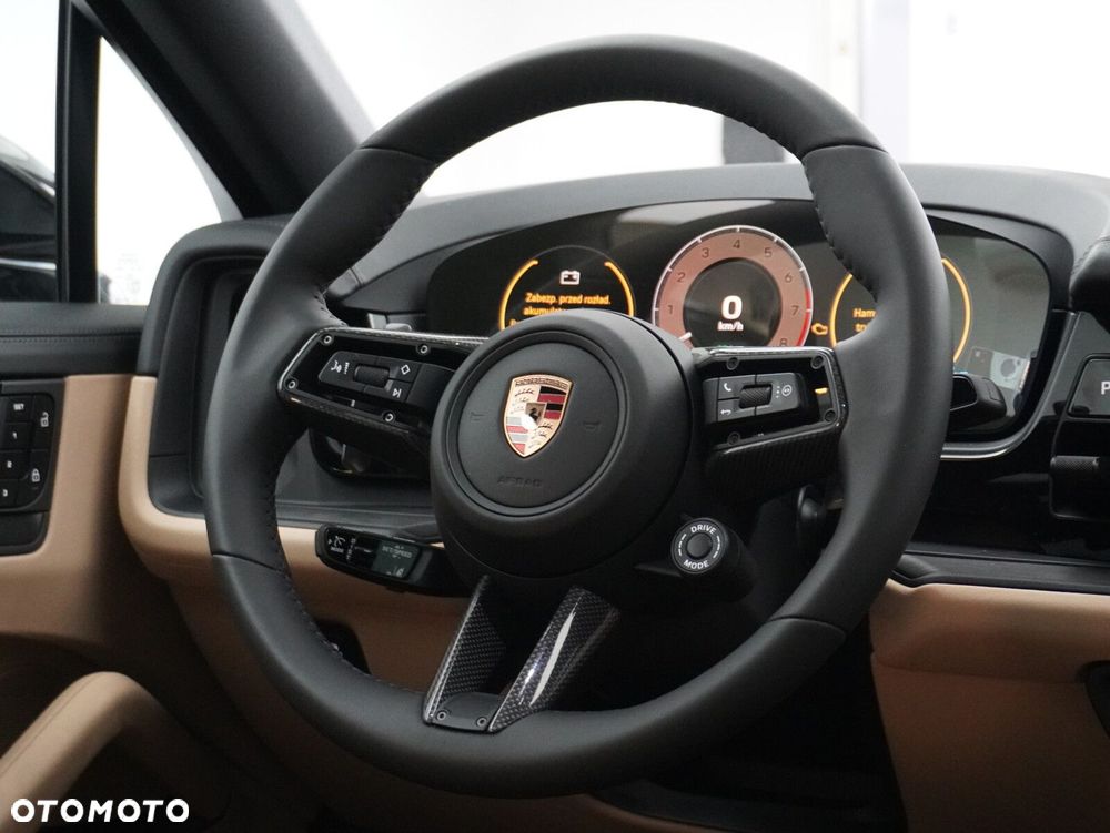 Porsche Cayenne - 34