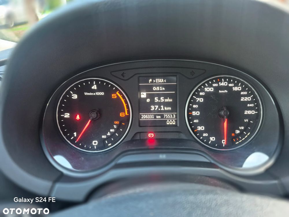 Audi A3 Sportback 1.6 TDI S line Sportpaket - 14