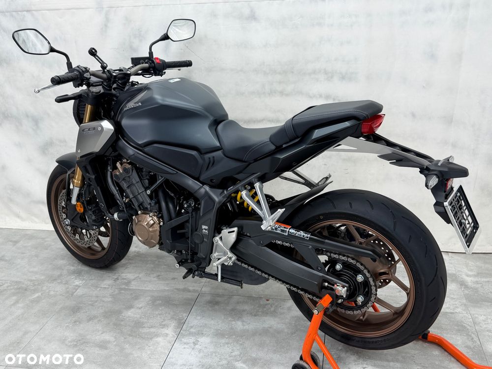 Honda CB - 22