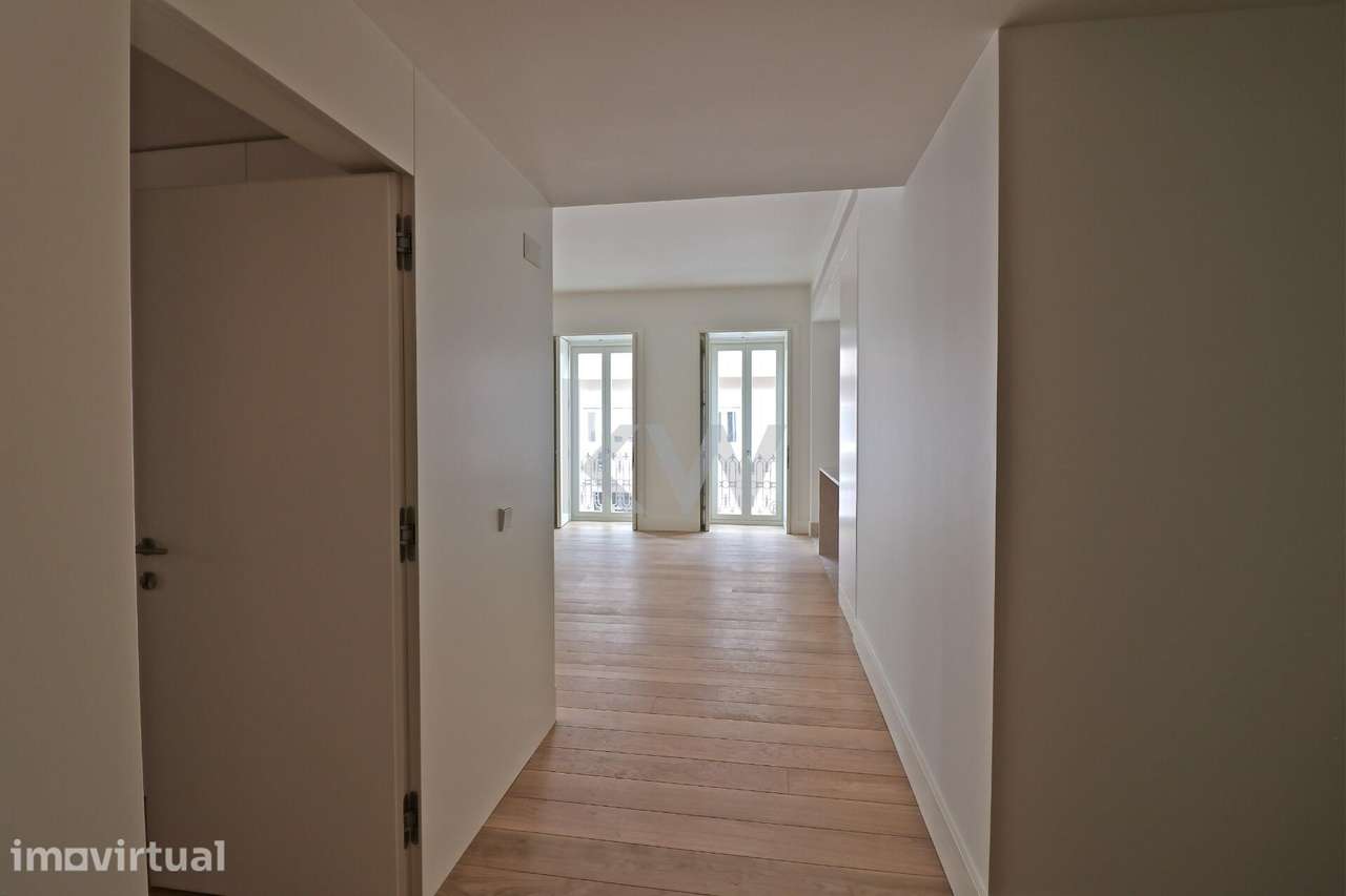 Apartamento T2 Elegante e Sofisticado em Lisboa - Grande imagem: 5/35