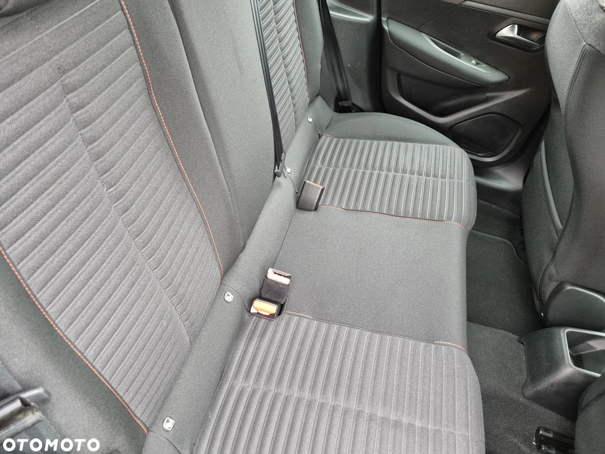 Peugeot 208 PureTech 75 Allure - 29