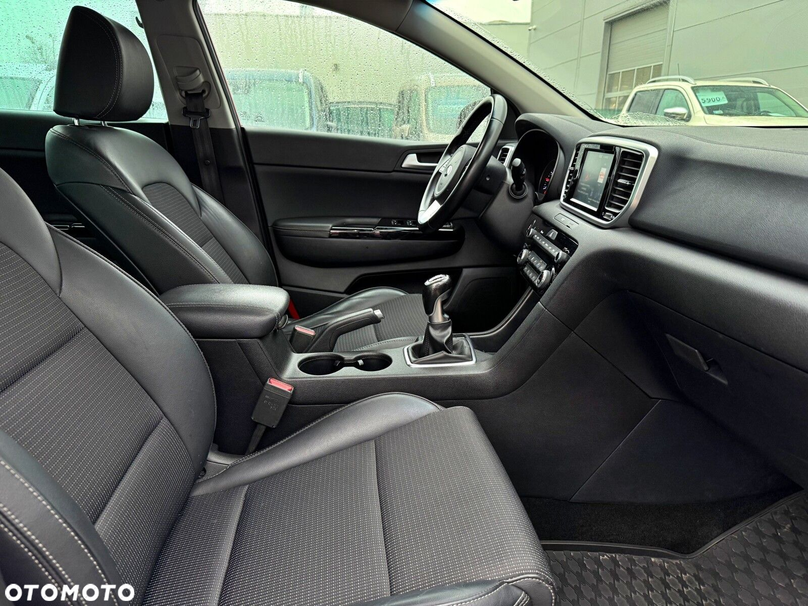 Kia Sportage 1.6 T-GDI M 2WD - 26