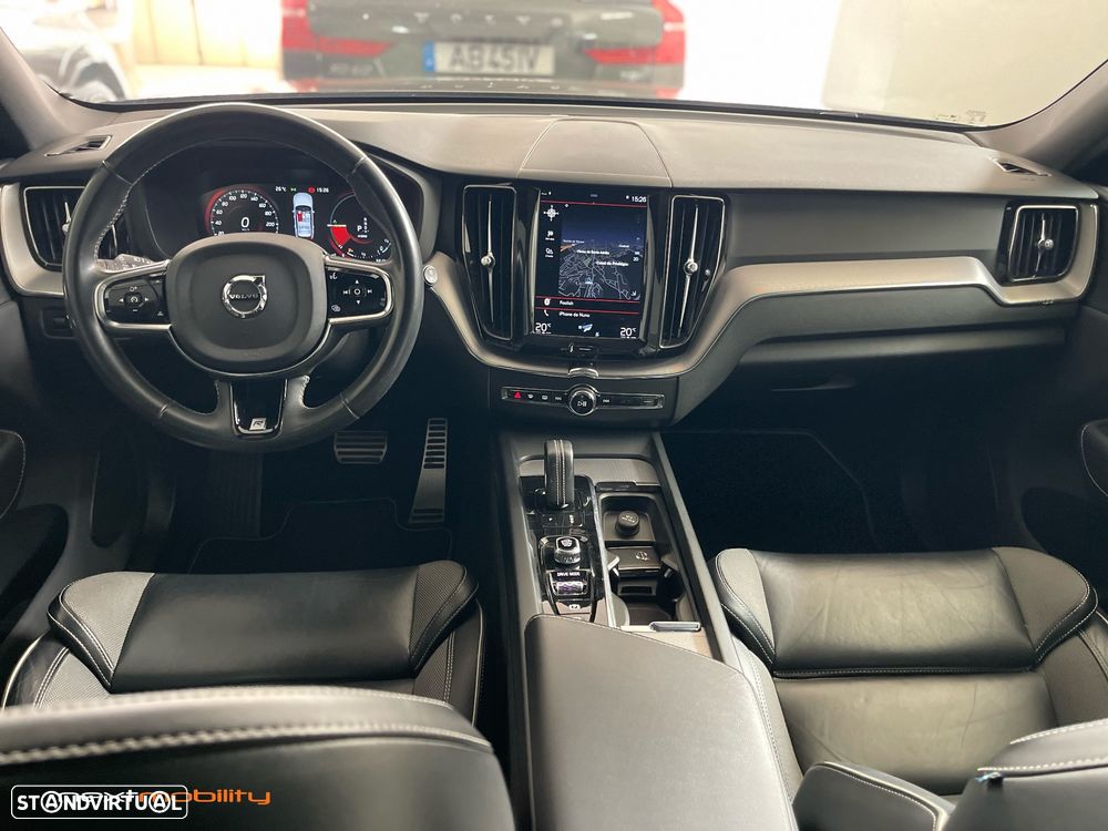 Volvo XC 60 2.0 T8 PHEV R-Design AWD - 6