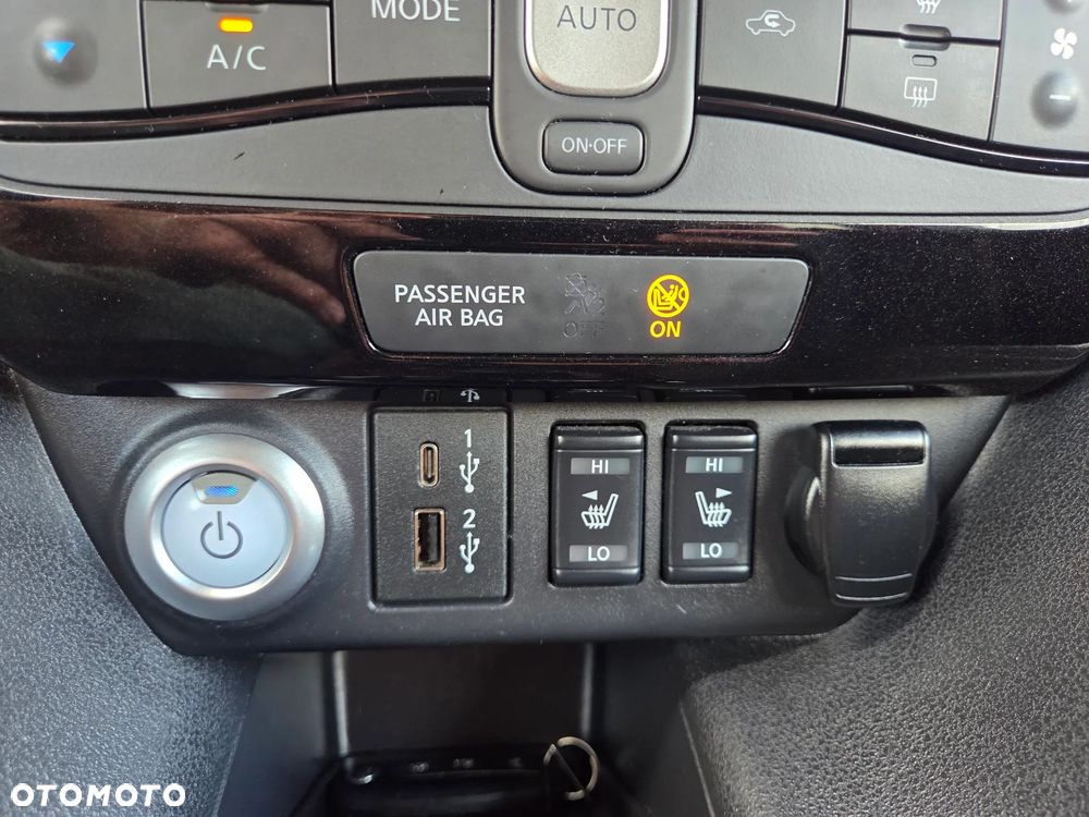 Nissan Leaf 40kWh N-Connecta - 26