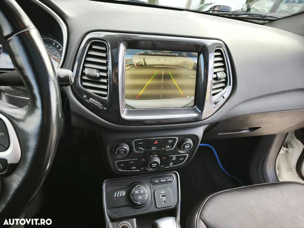 Jeep Compass - 11
