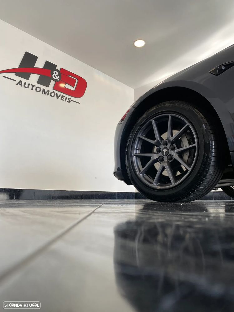 Tesla Model 3 Long Range Tração Traseira - 33