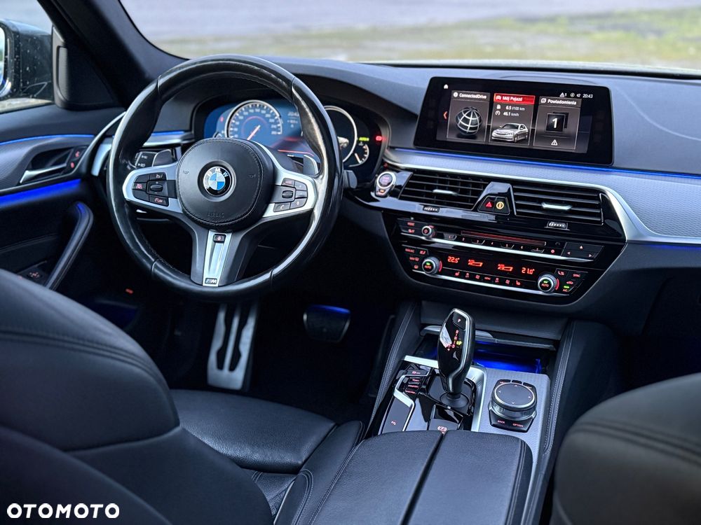 BMW Seria 5 520d M Sport - 32