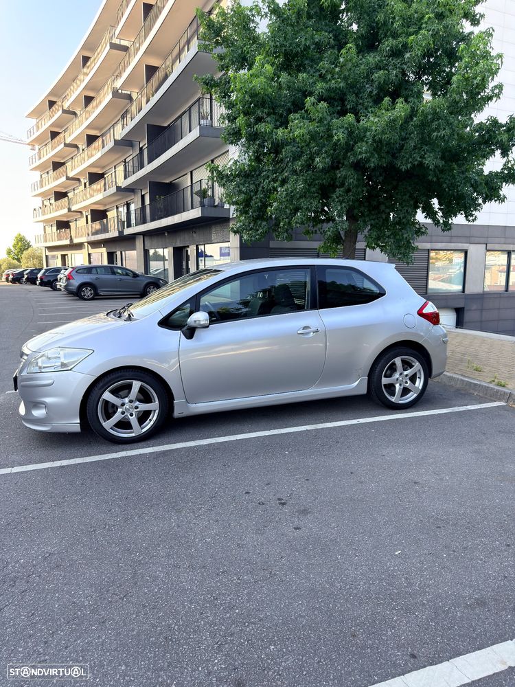 Toyota Auris 1.4 D-4D nacional - 4
