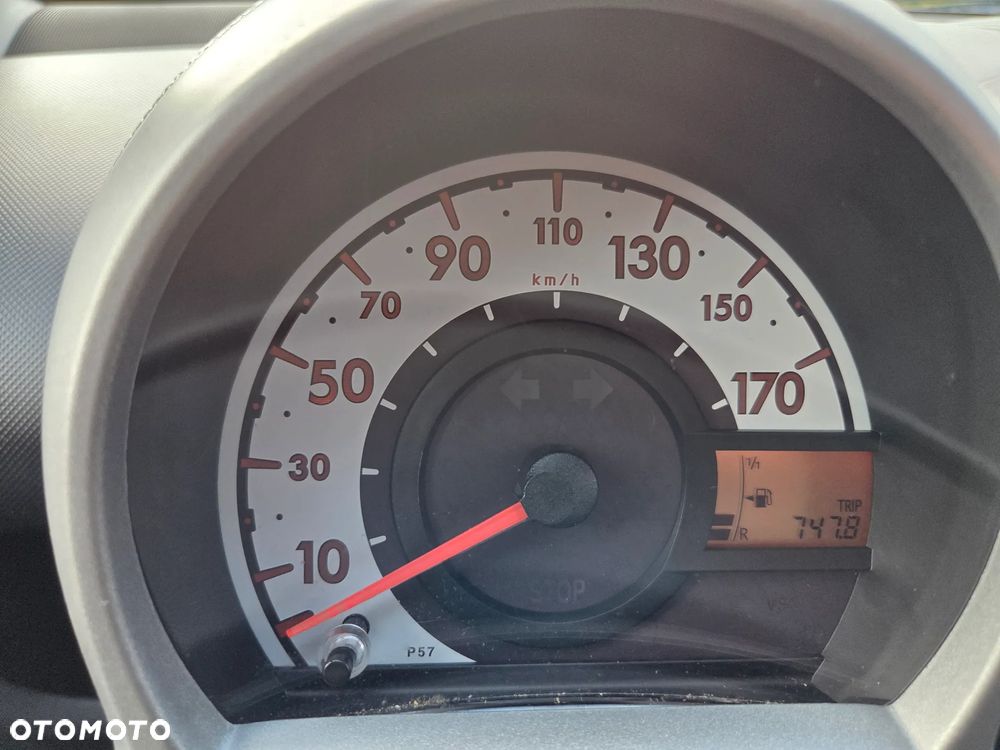 Toyota Aygo CoolRed - 15