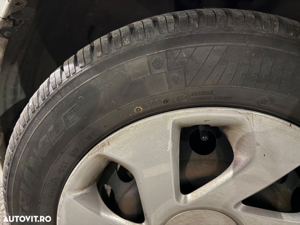 Dacia Logan ECO-G 100 Essential - 7