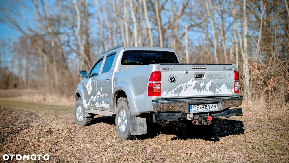 Toyota Hilux 2.5 D-4D SR - 3