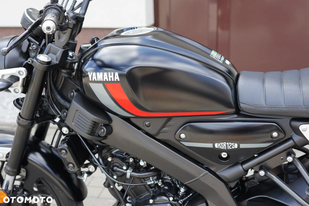 Yamaha XSR - 24