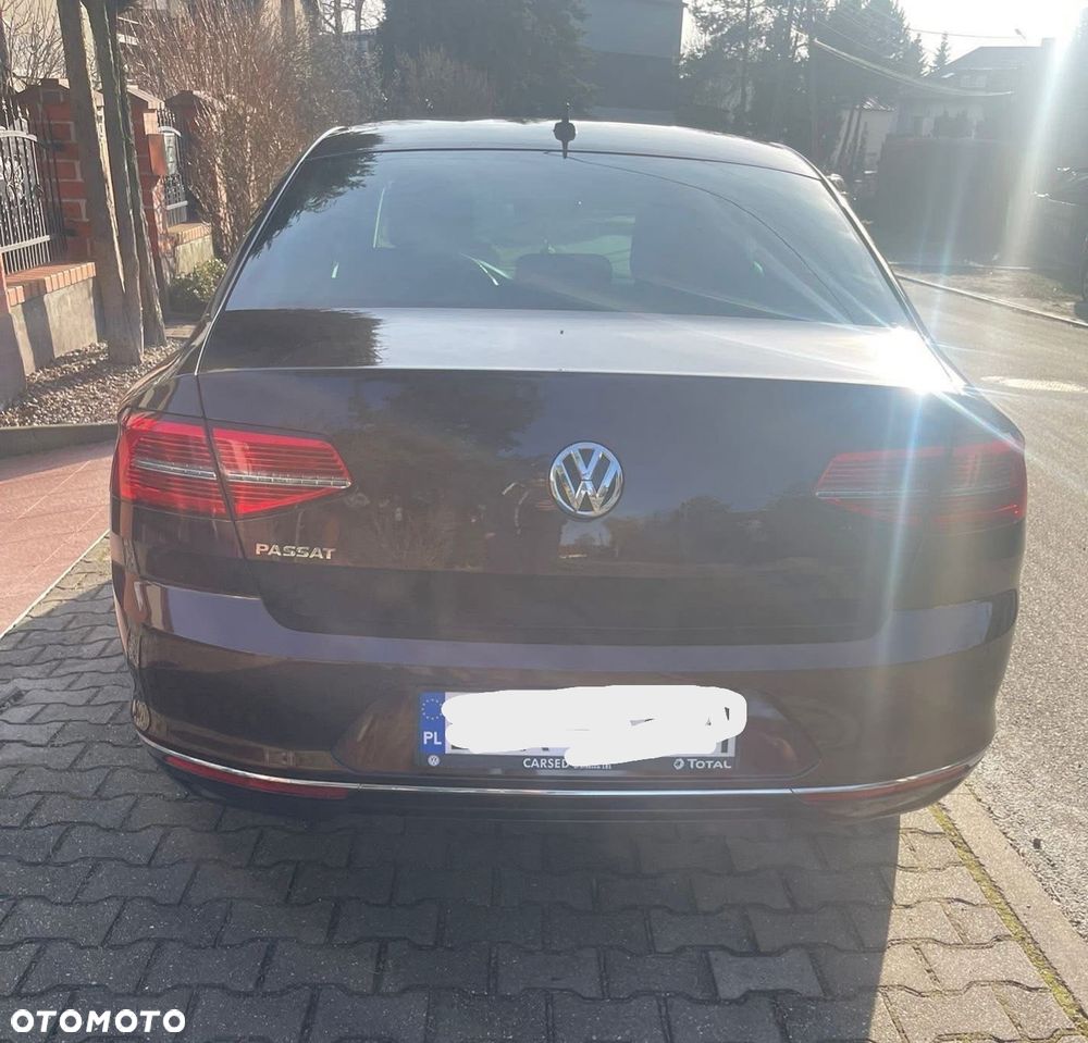 Volkswagen Passat 2.0 TDI SCR Comfortline - 8