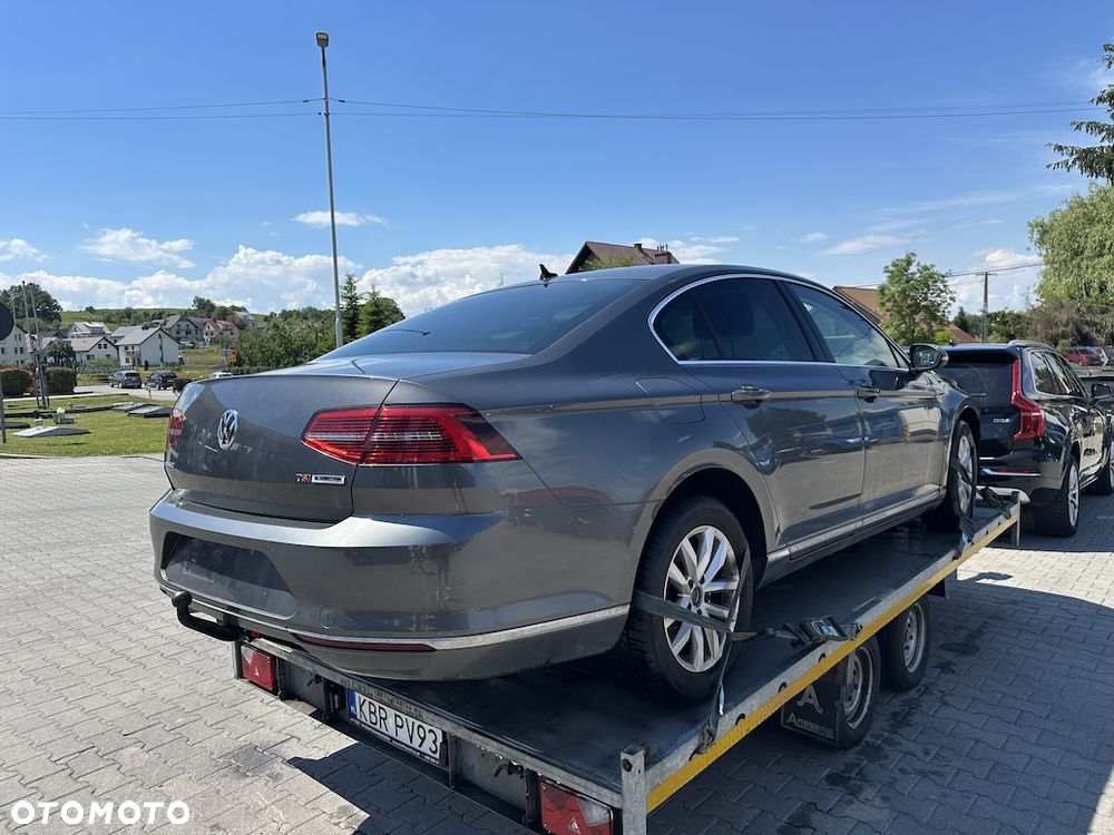 Volkswagen Passat - 6