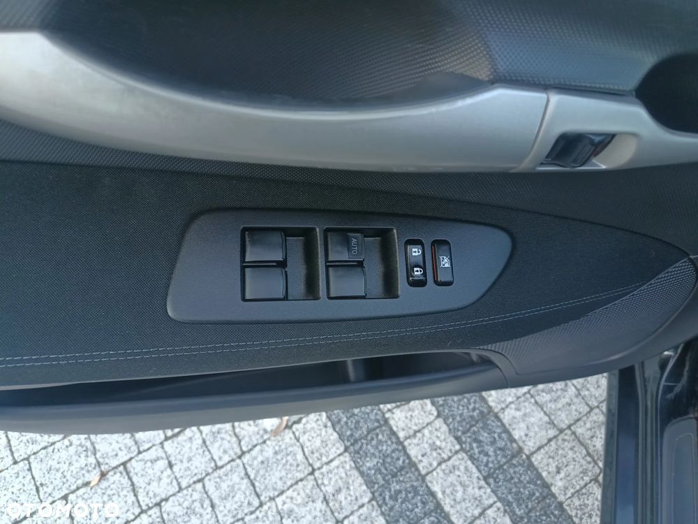 Toyota Auris 1.8 Premium - 19