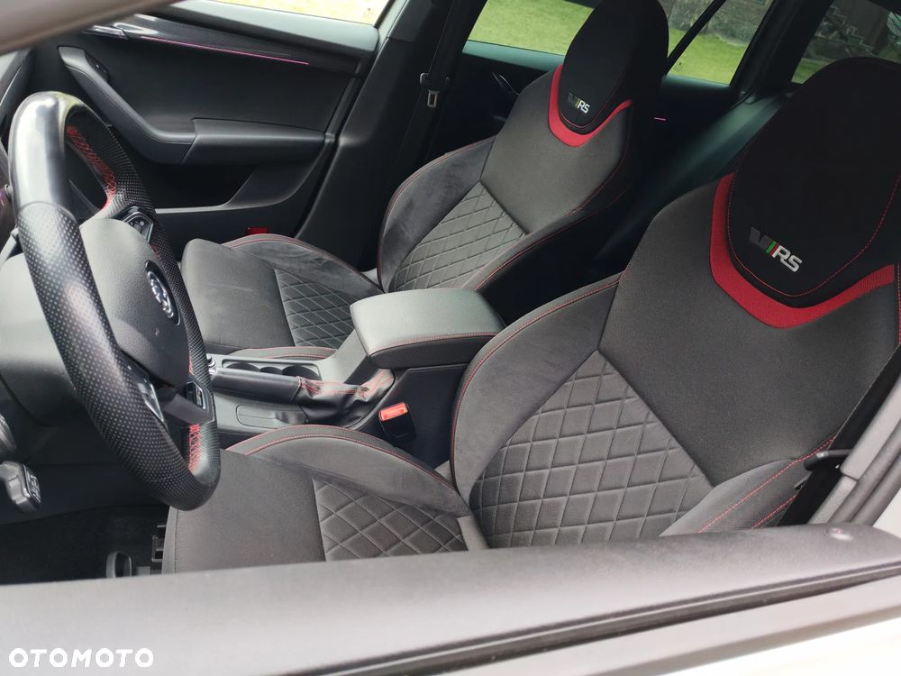 Skoda Octavia 2.0 TSI RS - 6