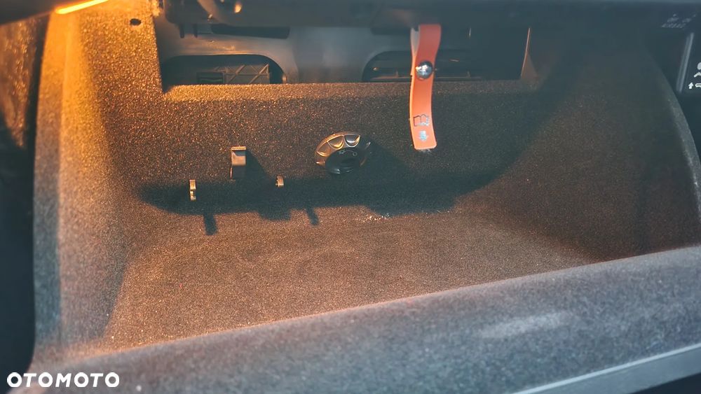 Volkswagen Passat 2.0 TDI DPF Trendline - 13