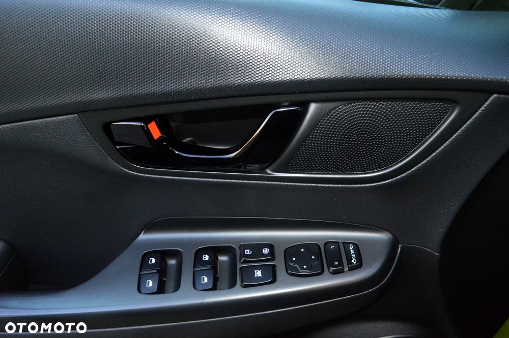 Hyundai Kona 1.6 T-GDI DCT 4WD Premium - 33