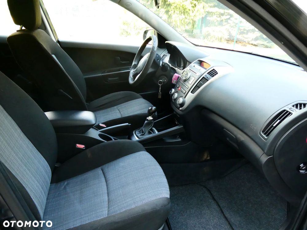 Kia Ceed 1.6 Comfort - 19