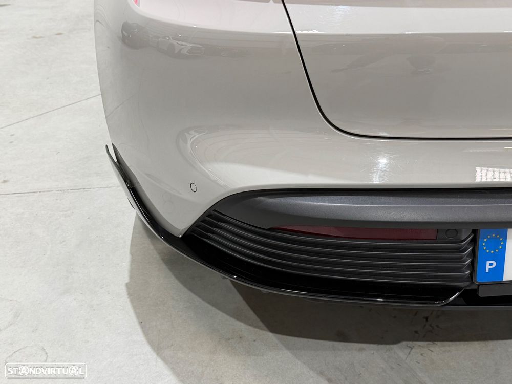 Porsche Taycan Sport Turismo - 20
