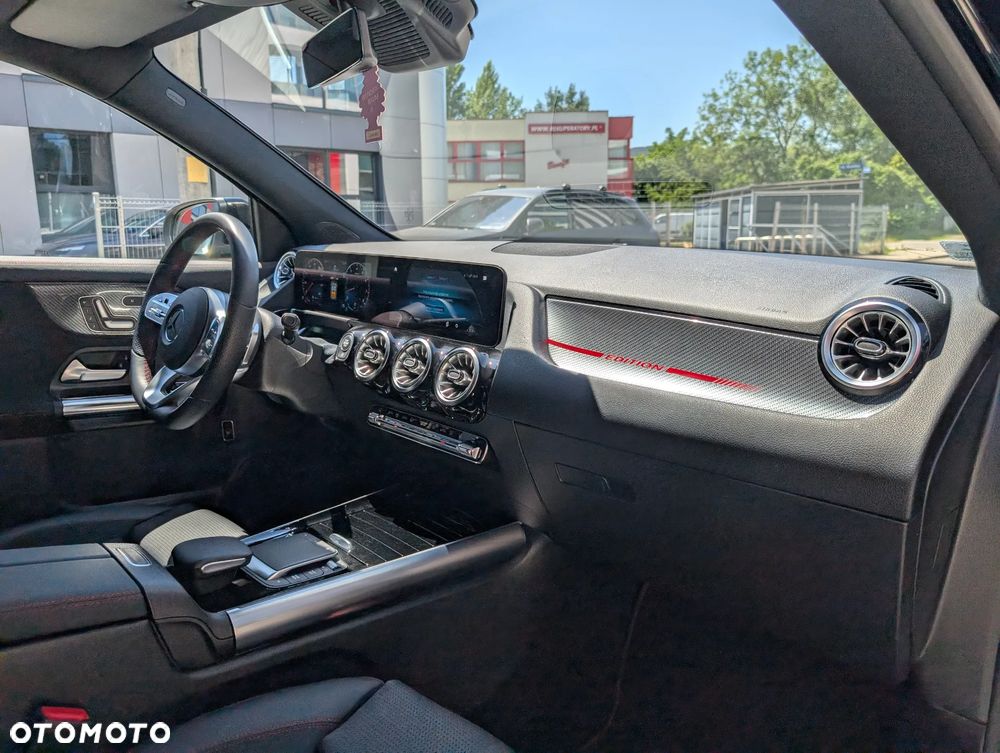 Mercedes-Benz GLA 250 4-Matic Edition 1 - 3