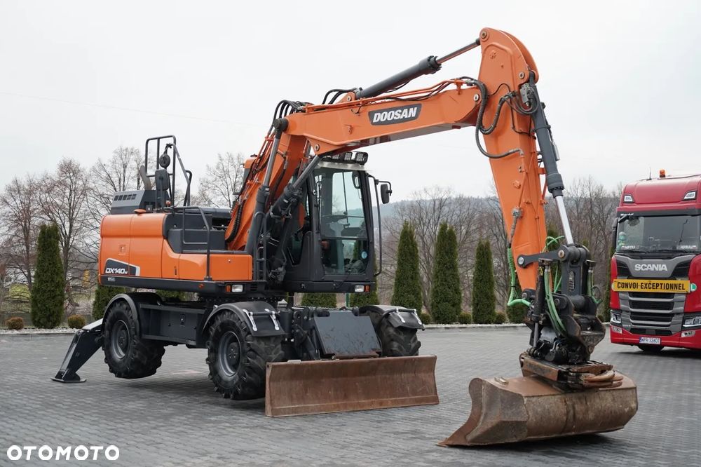 Doosan DX 140W / KOPARKA KOŁOWA / ROTOTIL / JOYSTICK / POWERTILT OBROTNICA / 2019 ROK / - - 10