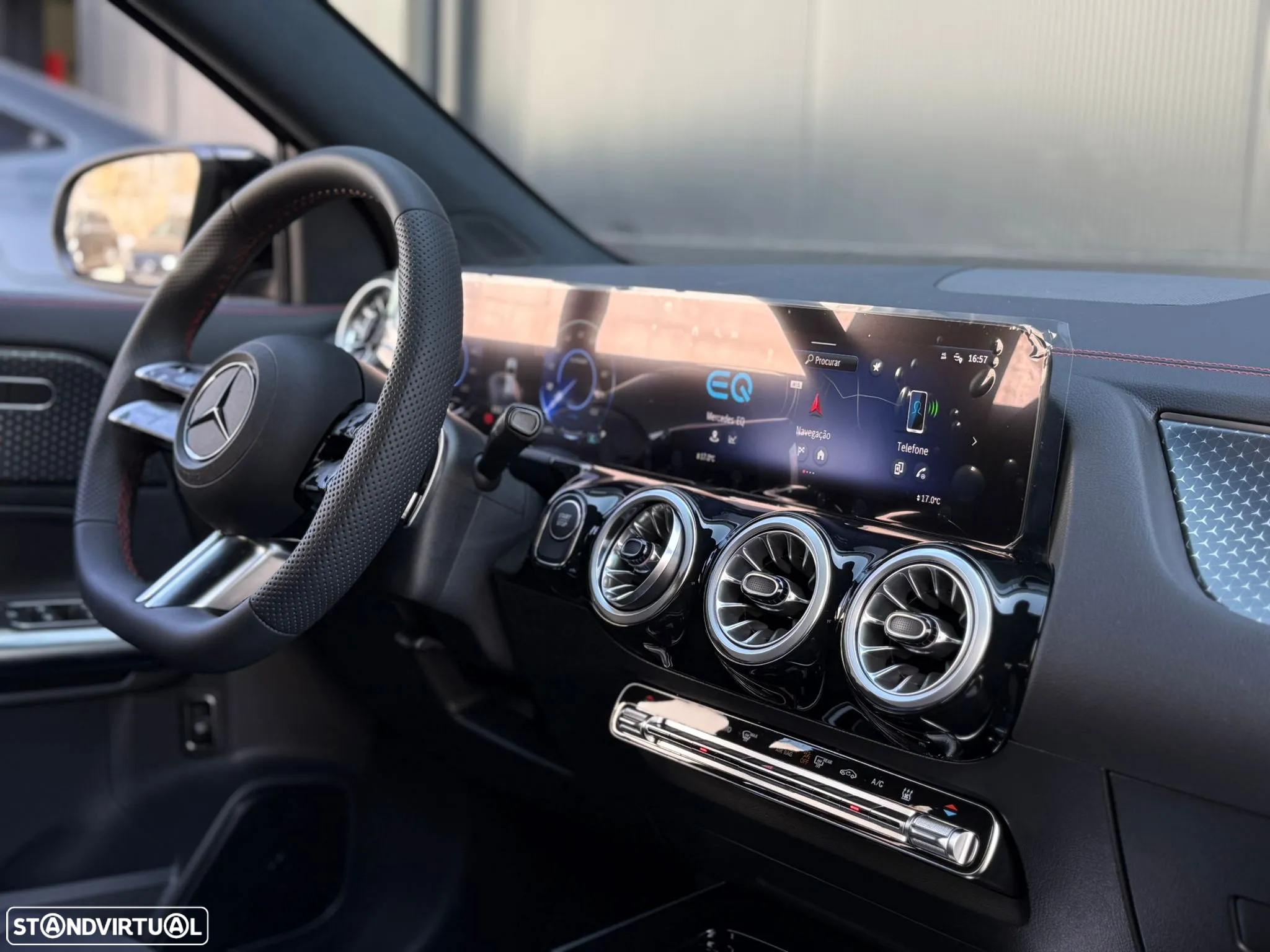 Mercedes-Benz EQA 250+ AMG Line - 16