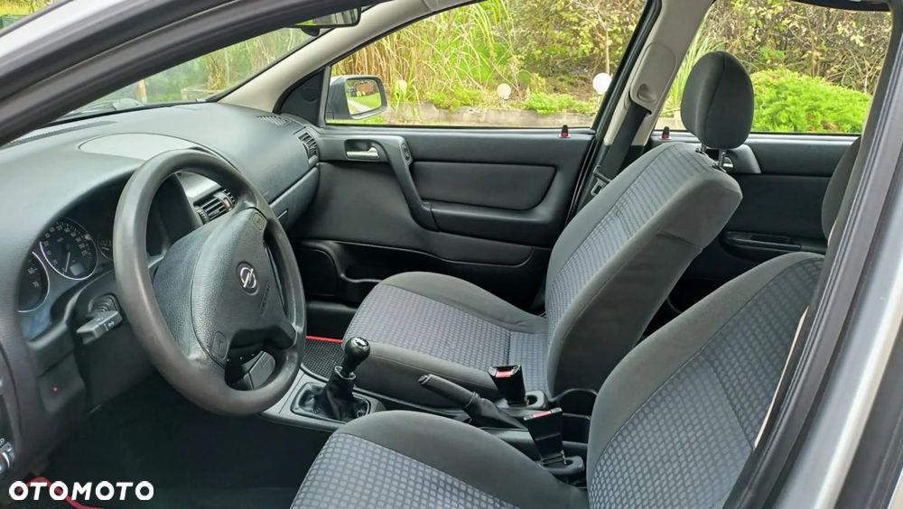 Opel Astra 1.6 - 12