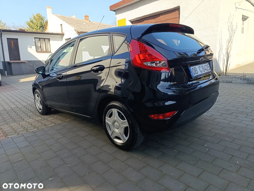Ford Fiesta 1.25 Celebration - 6