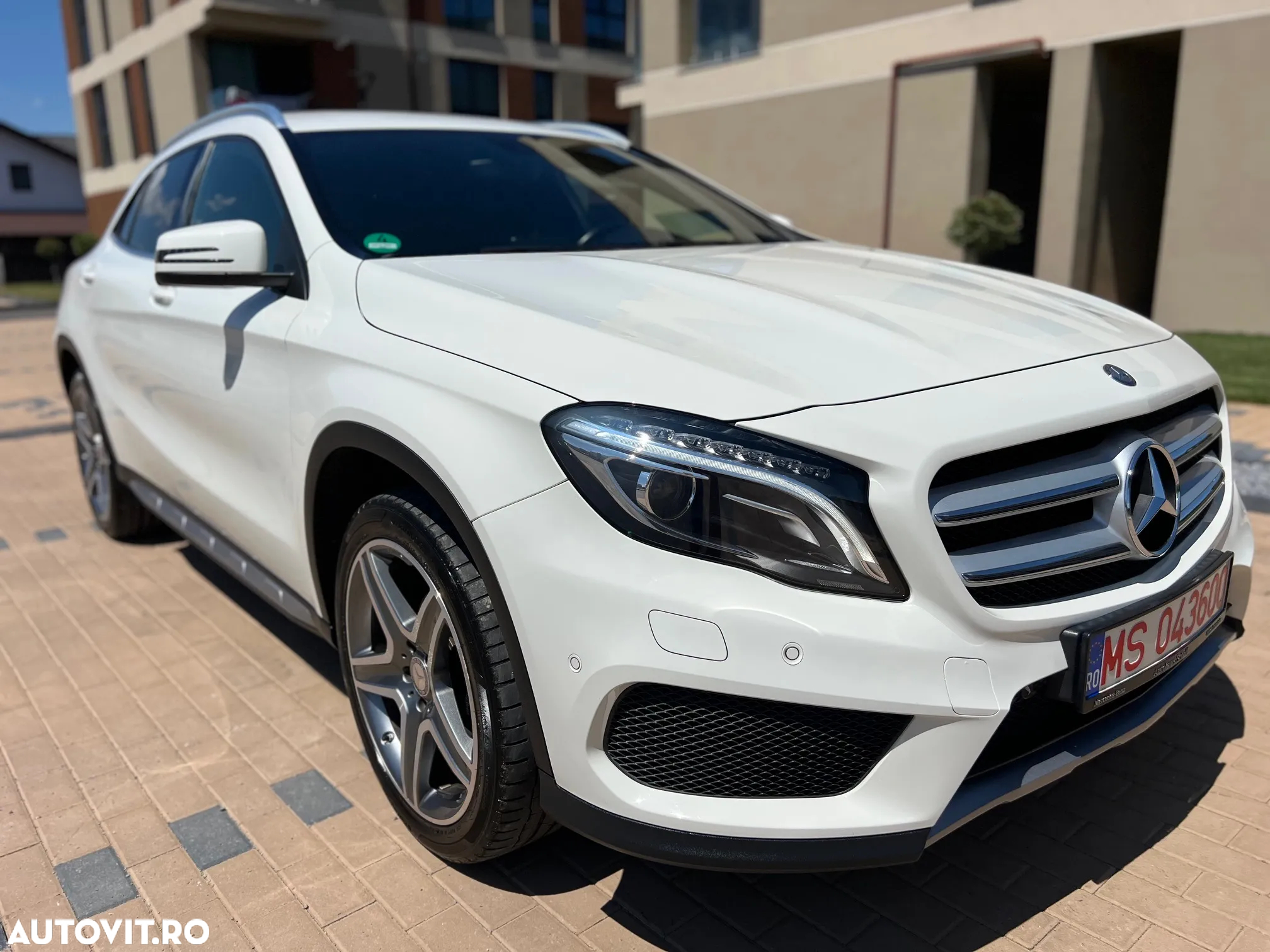 Mercedes-Benz GLA 200 7G-DCT AMG Line - 39