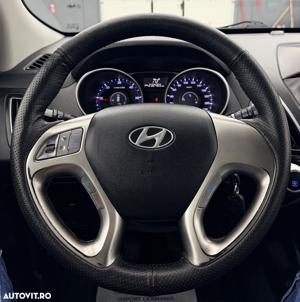 Hyundai ix35 1.7 CRDI 2WD blue Finale Silver - 29