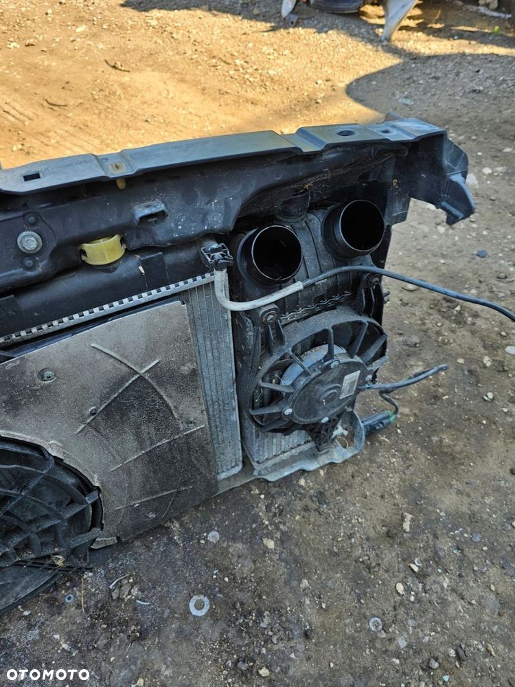 PAS PRZEDNI CHŁODNICA WODY KLIMATYZACJI WENTYLATOR PEUGEOT 207 07 1.6THP - 10
