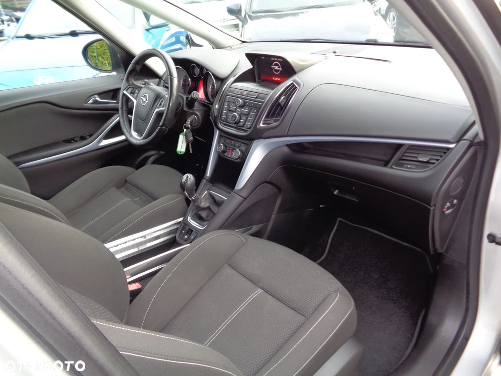 Opel Zafira Tourer 1.4 Turbo drive - 15