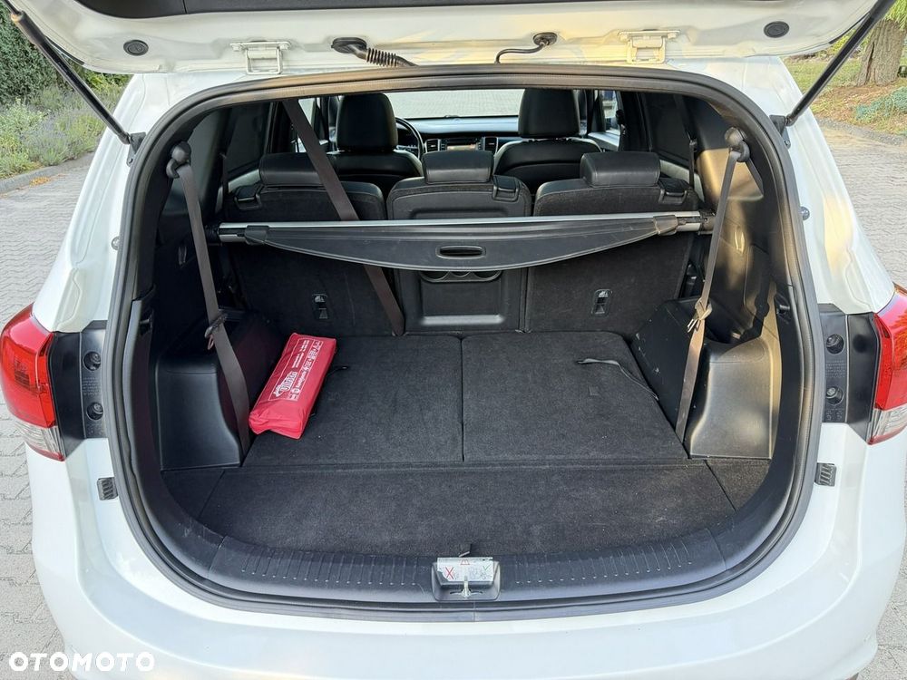 Kia Carens - 40