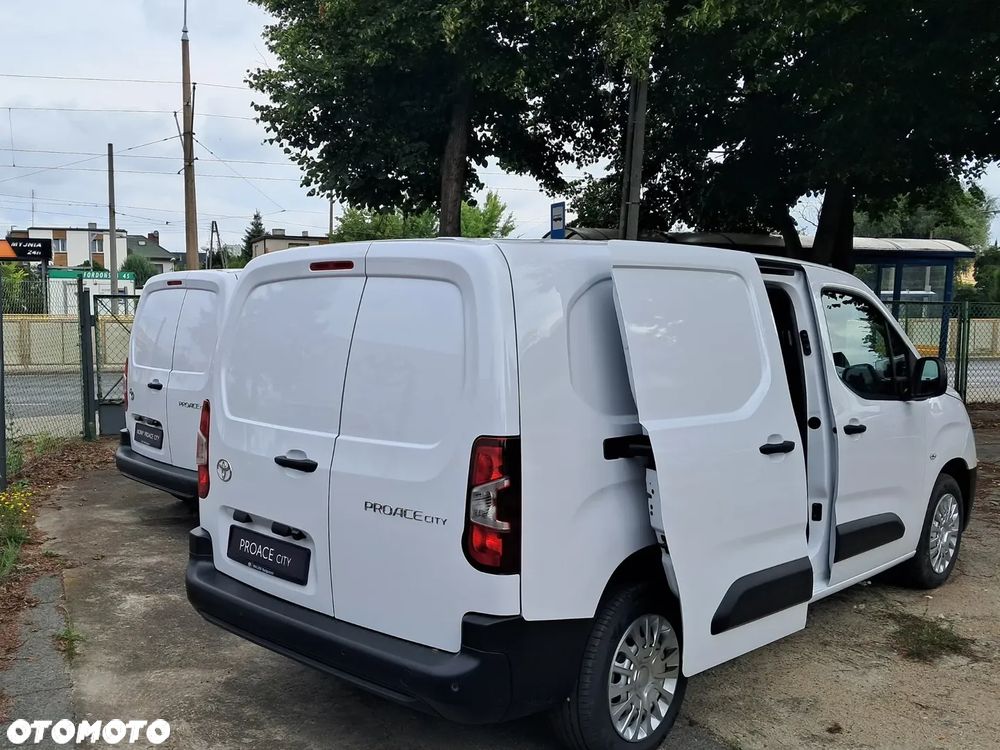 Toyota Proace City D-4D Long 2,4t Active (bryg.) - 2