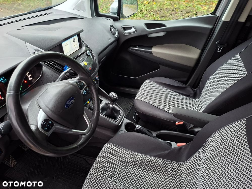 Ford Tourneo Courier - 5