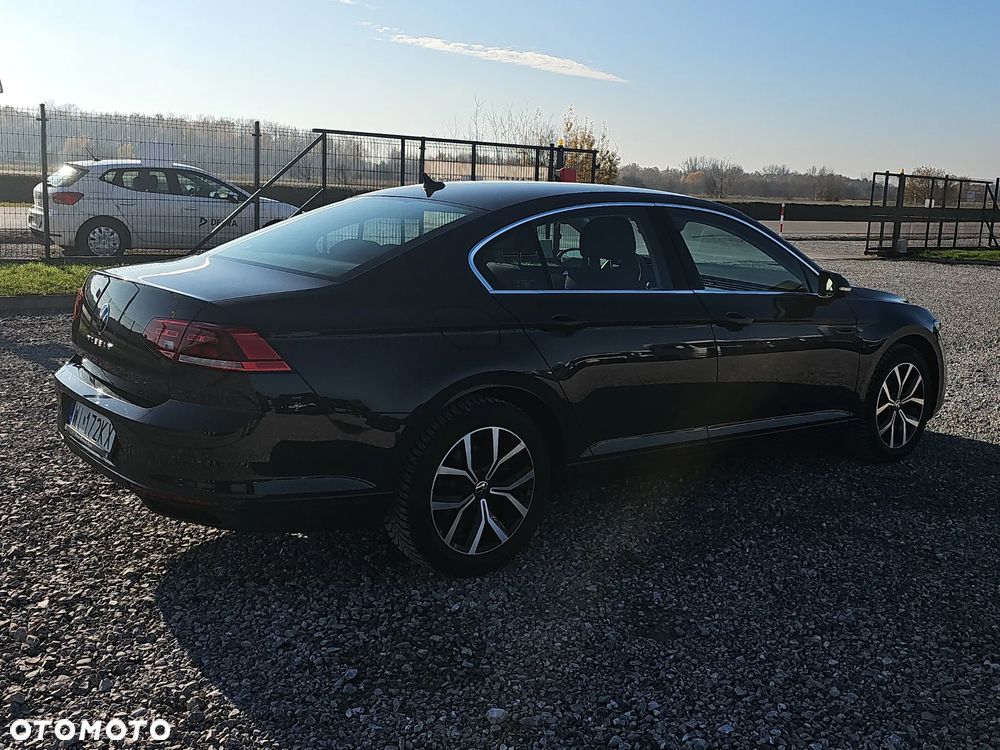 Volkswagen Passat 2.0 TSI Business DSG - 5