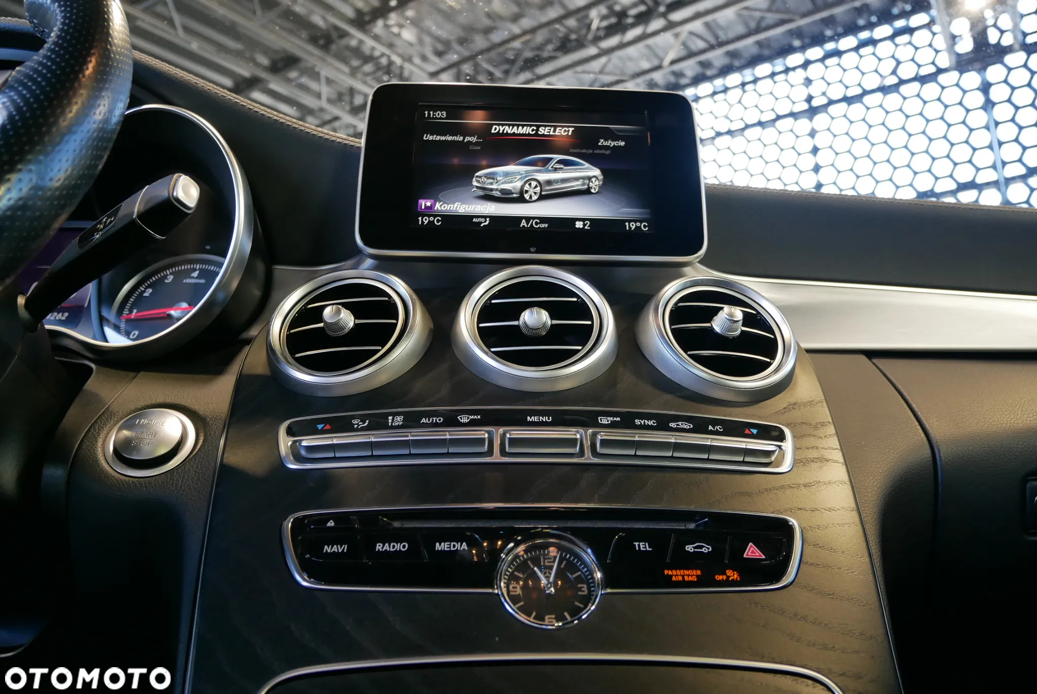 Mercedes-Benz Klasa C 200 4-Matic 9G-TRONIC - 23