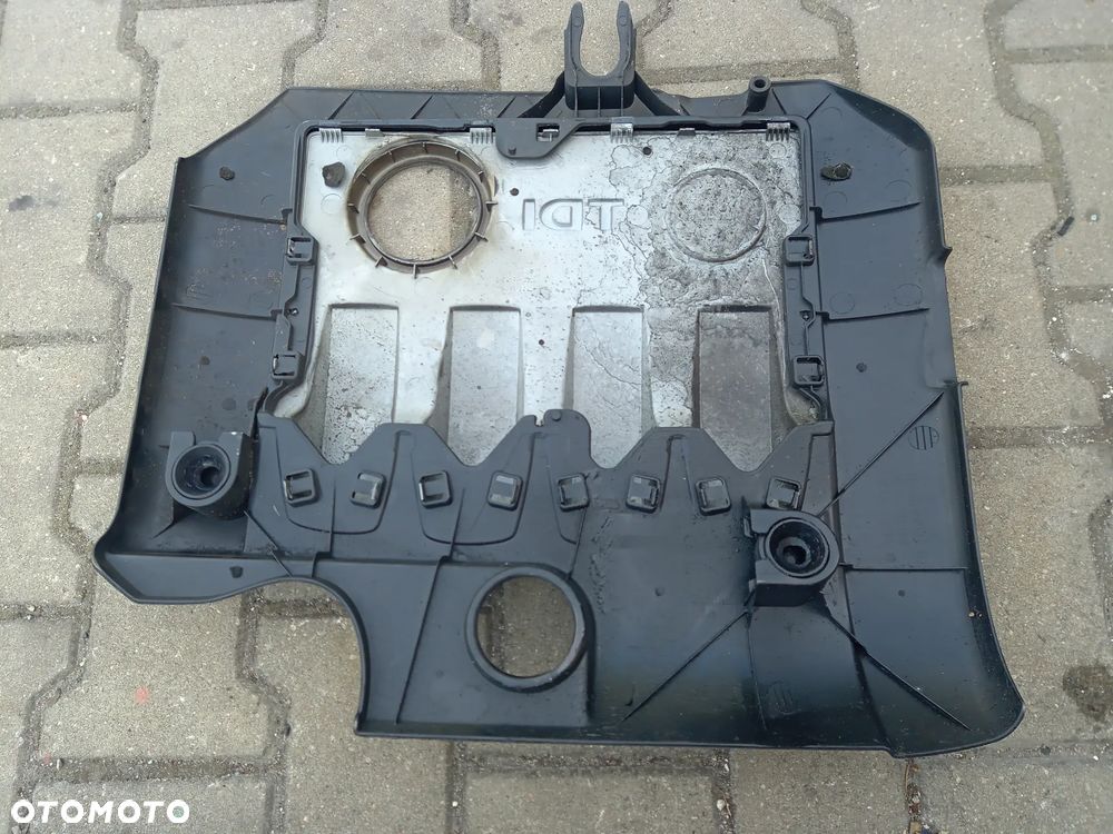 VW Touran I Golf  1.9 TDI osłona górna silnika na silnik - 2