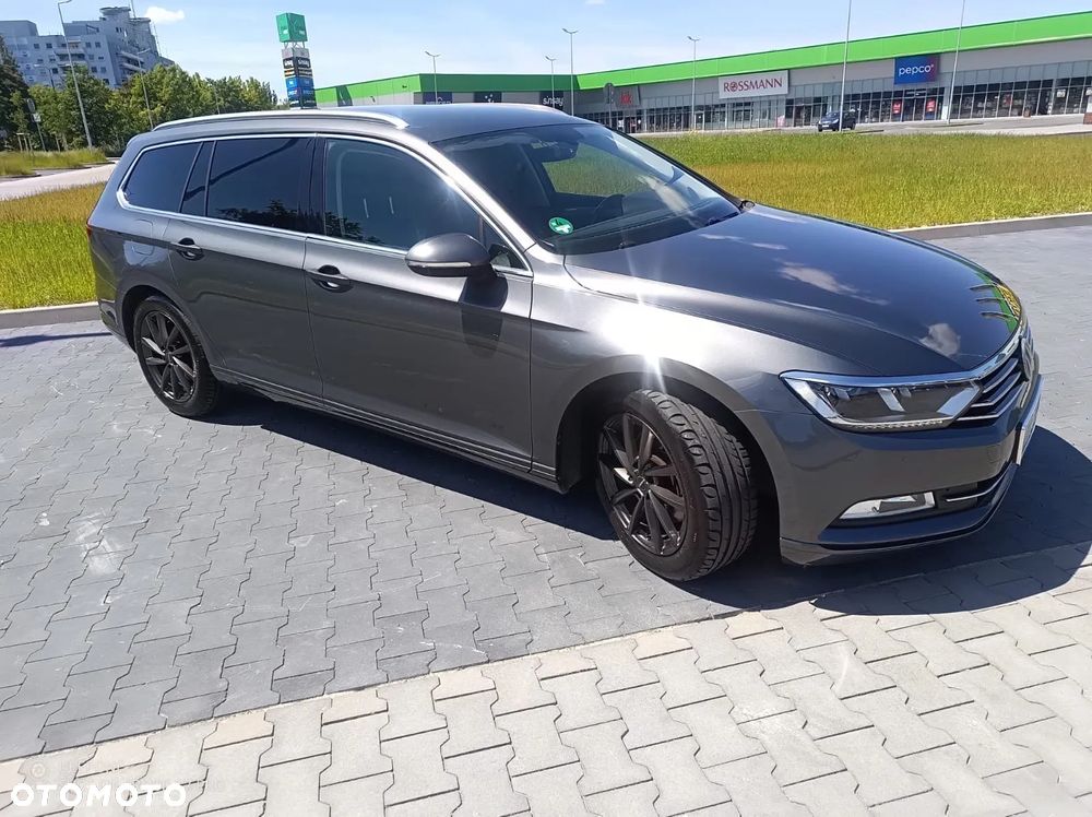 Volkswagen Passat - 4