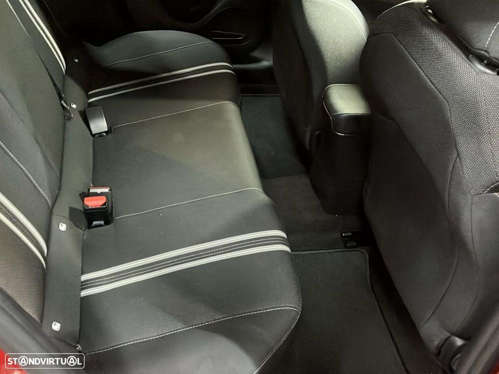 Opel Corsa 1.2 T GS - 17