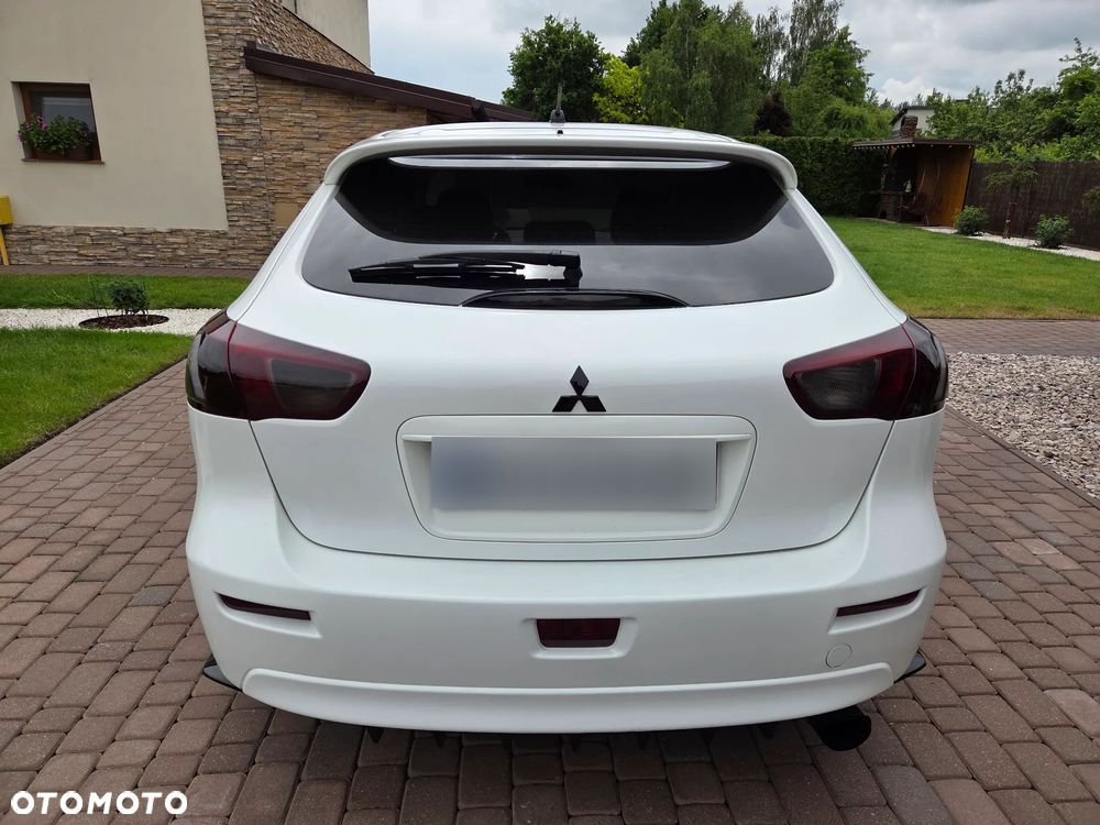 Mitsubishi Lancer - 10