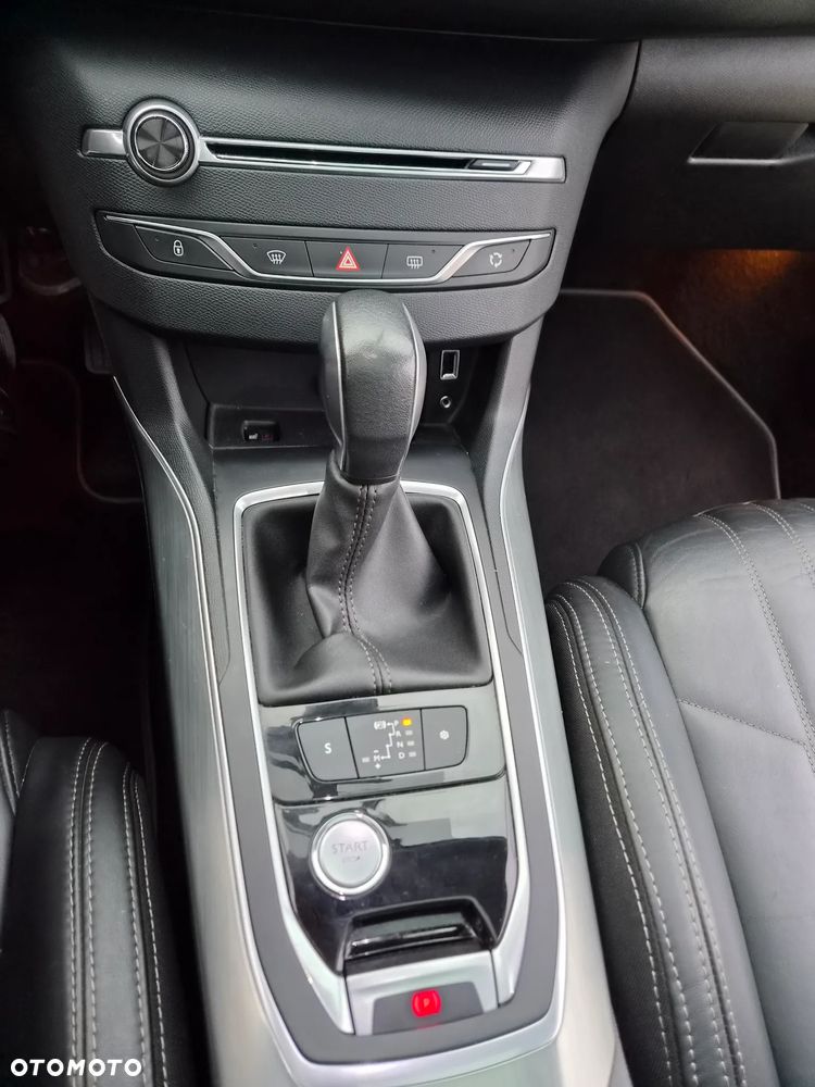 Peugeot 308 BlueHDi 120 EAT6 Stop & Start Business-Line - 23