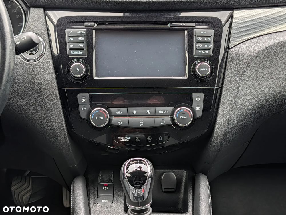 Nissan Qashqai 1.5 dCi N-Connecta - 24