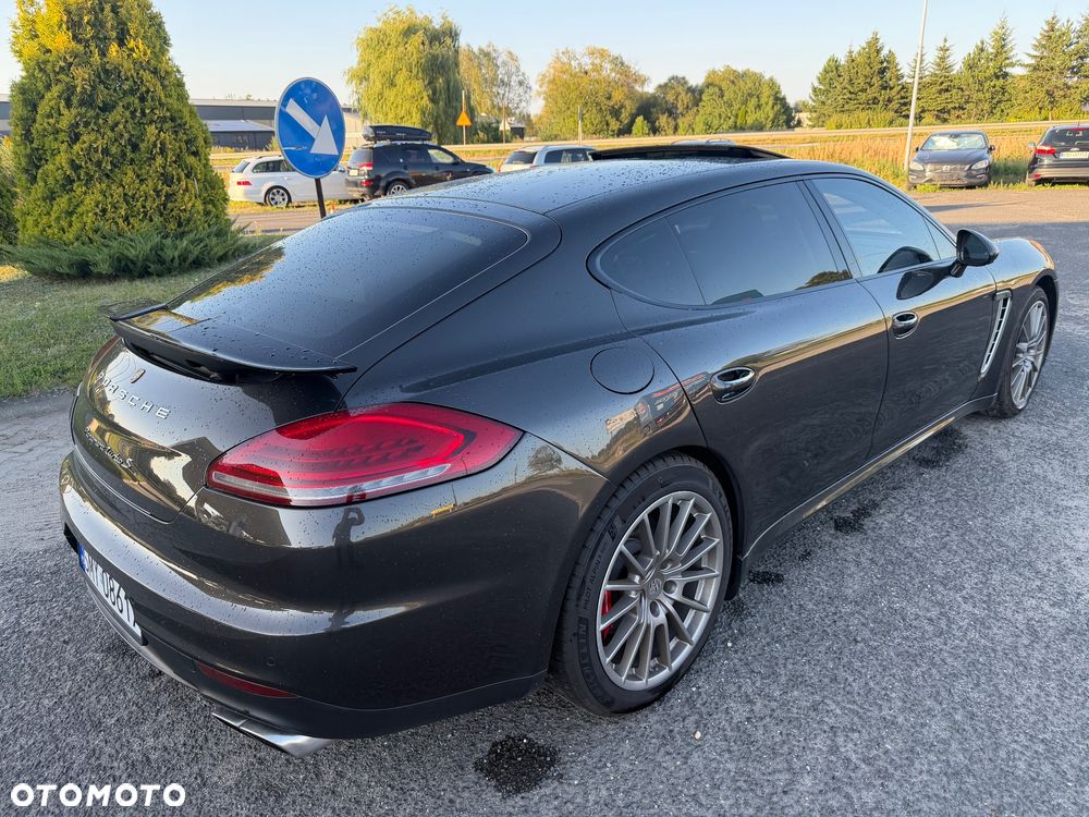 Porsche Panamera Turbo Executive - 4