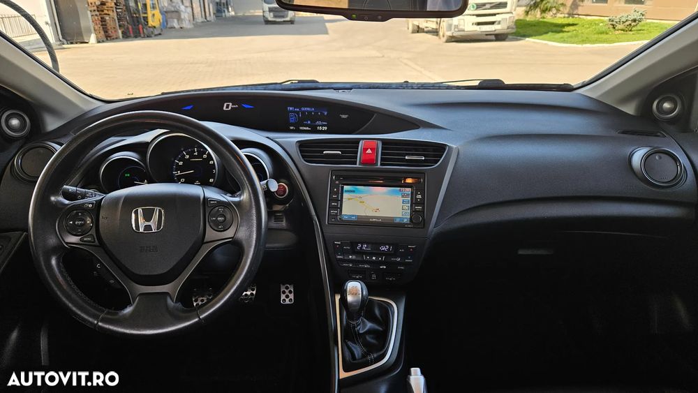 Honda Civic 1.8i Exec - 17