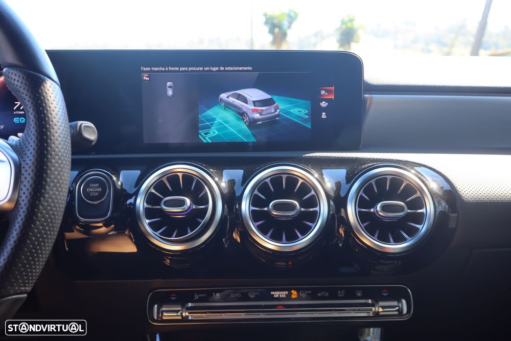 Mercedes-Benz A 250 e AMG Line - 18